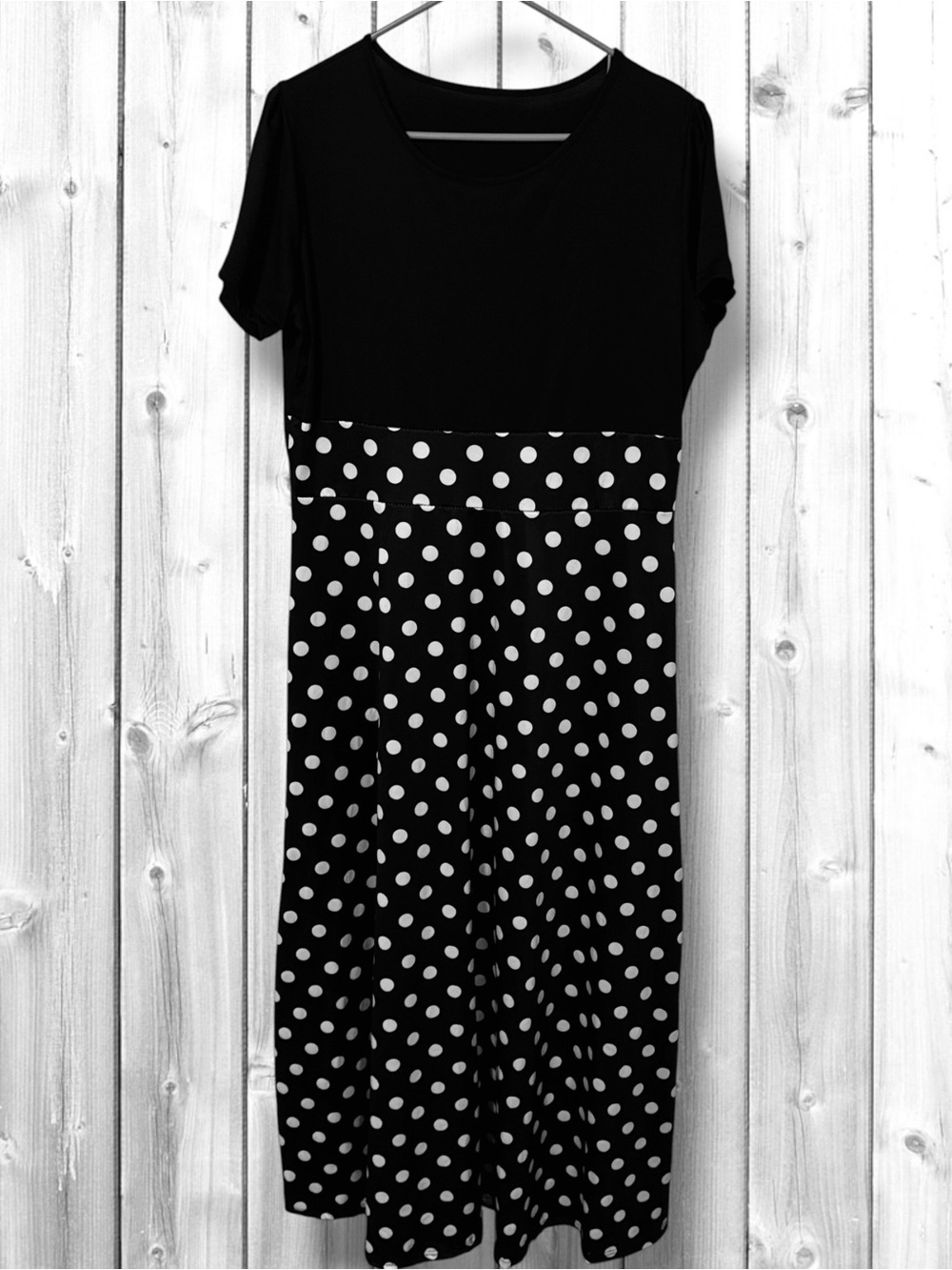 🌼Source Unknown Black Maxi Dress with White Polka Dots